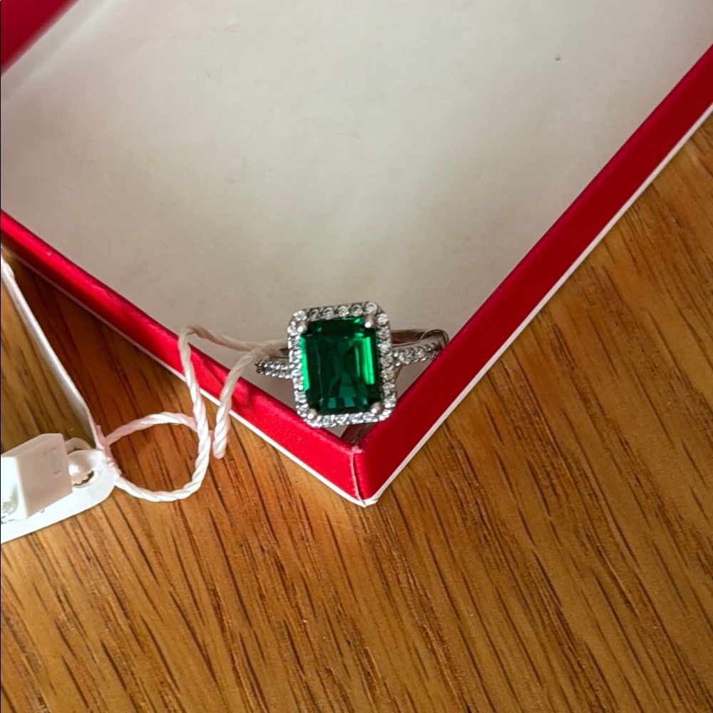 Green and Silver Vintage-Inspired Ring with Halo Design